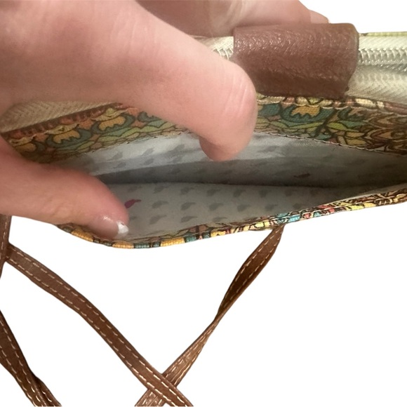 Sakroots Large Smartphone Crossbody. EUC. - Picture 9 of 12